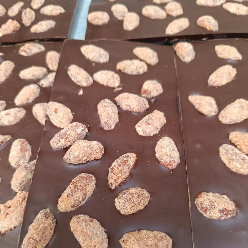 Frische, gebrannte Mandeln